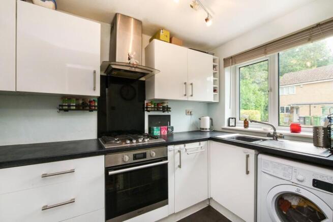 2 bed House for sale Image 7