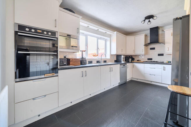 Kitchen/Breakfast