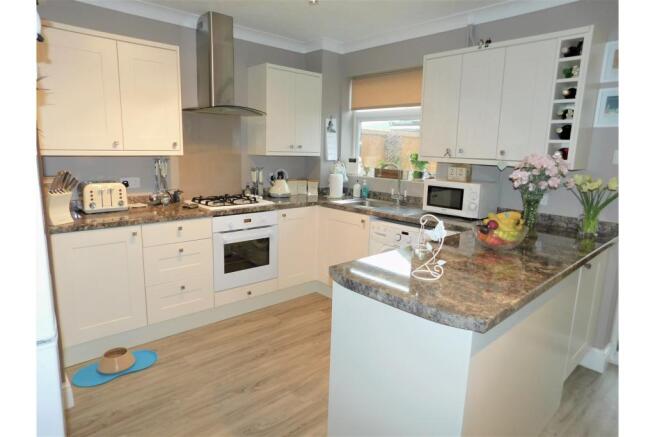 Kitchen / Breakfast