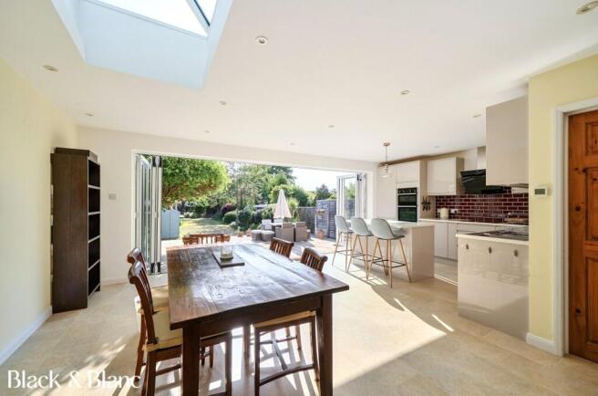 Kitchen/Dining