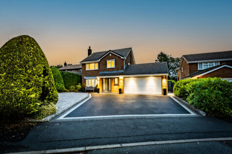 Larkfield Close, Greenmount, Bury, Greater Manchester, BL8 4QJ