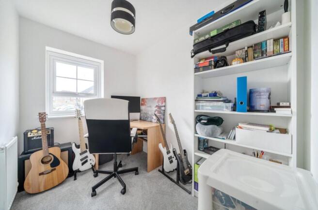 3 bed Semi-Detached for sale Image 8