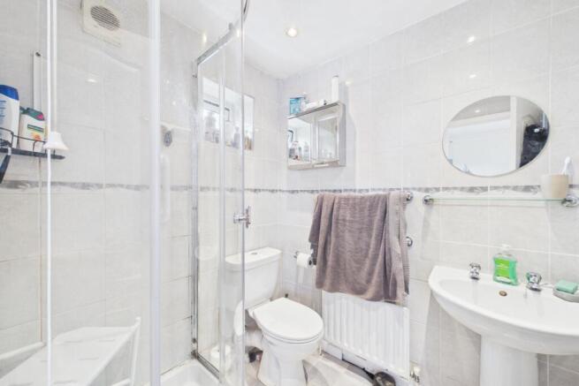 4 bed Semi-Detached for sale Image 12