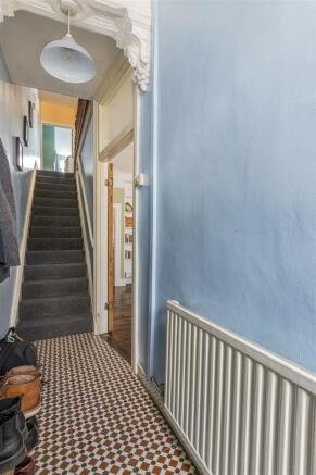 Dogfield Street 103-10.jpg