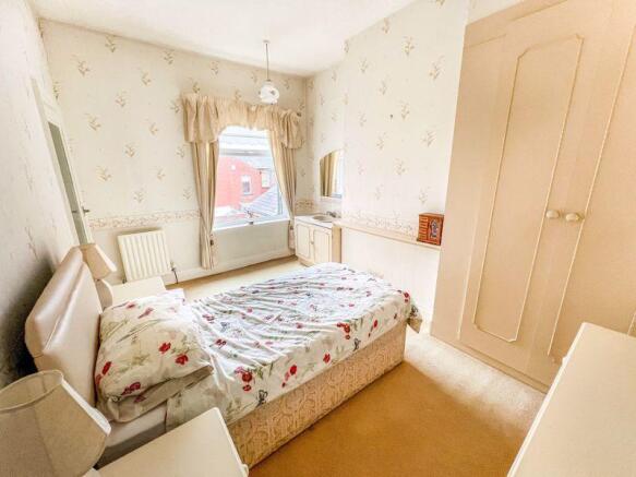 BEDROOM 2