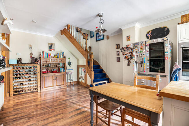 Balmoral Close, Alton, Hampshire photo 4
