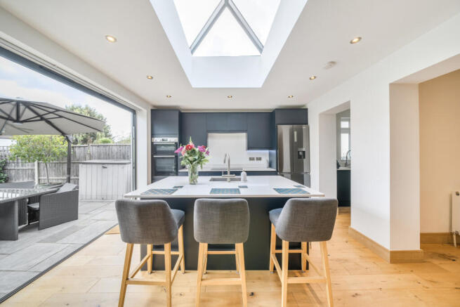 1342616-4-68a49ac...