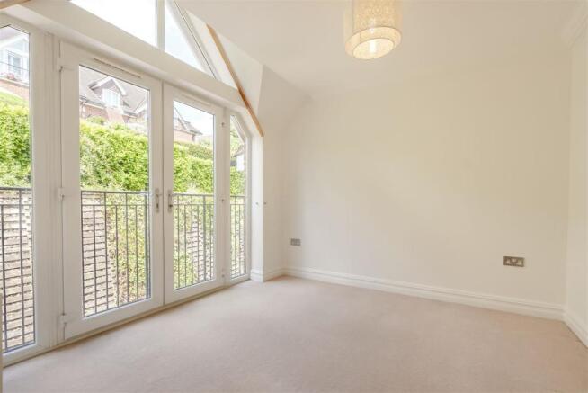 8511736-interior32.jpg