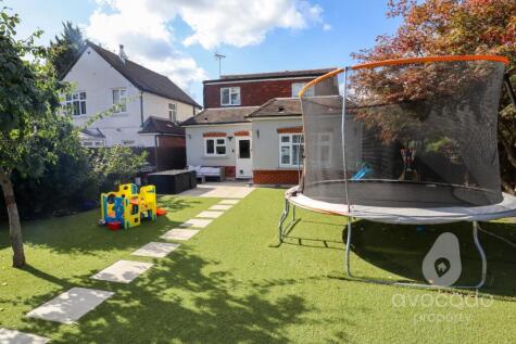 Farnborough Road, Farnborough, Hampshire, GU14 7JJ