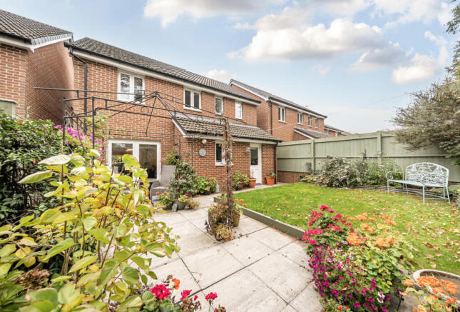 1368925-2-68ee310...