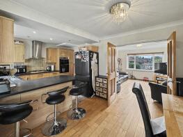 77, Peveril Close, Manchester M45 6NS