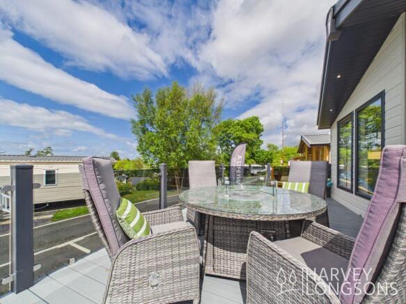 Outdoor Furniture to Decking in the Willerby New H