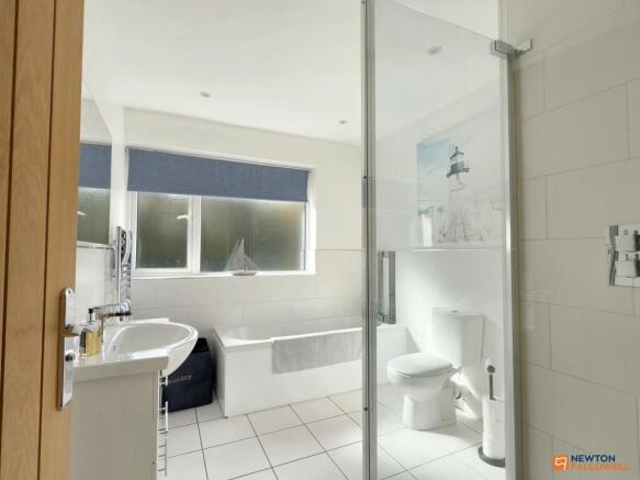 Abbotts Oak Drive, Coalville, LE67 photo 4