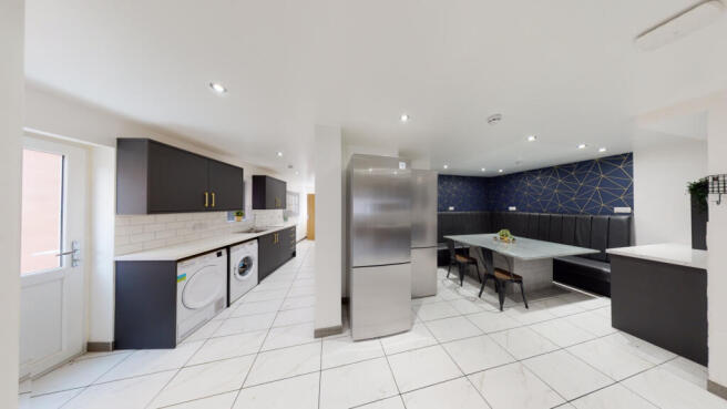 Luxury 8-Bed En suite Home ¿ Perfect for Warwic