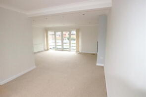 4, De Montfort Court, High Street, Henley-in-arden B95 5HX