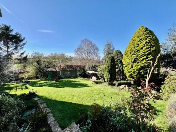 Orchard Leaze - garden2.jpeg