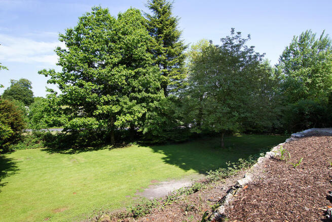 Terrace and gardens