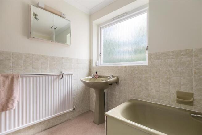 3 bed Apartment for sale Image 12