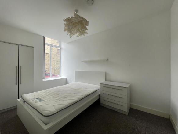 1 bed Apartment to rent Image 6