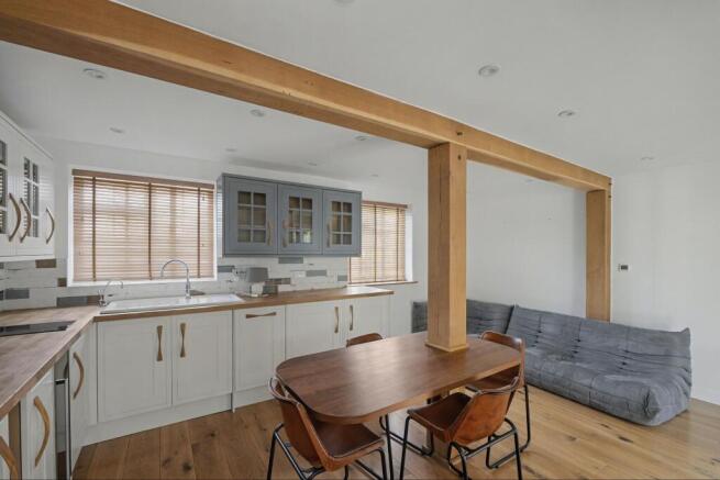 Papillon, Houghton Road, Stockbridge, SO20 6LE