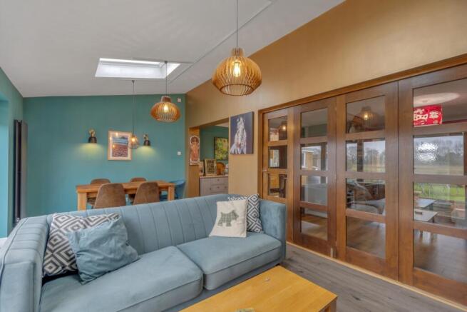 Living Room (3)