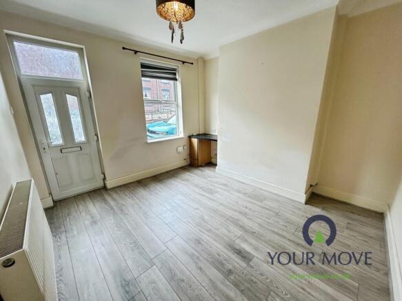 2 bed Terraced to rent Image 4