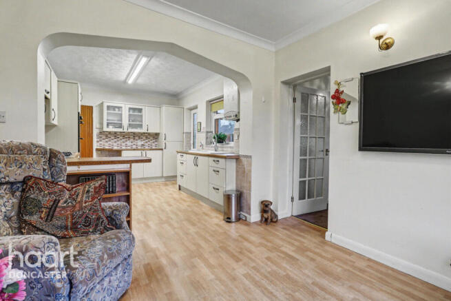 3 bed Detached Bungalow for sale Image 10
