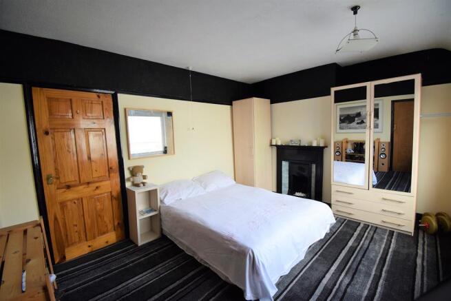DOUBLE BEDROOM 1 Cont:
