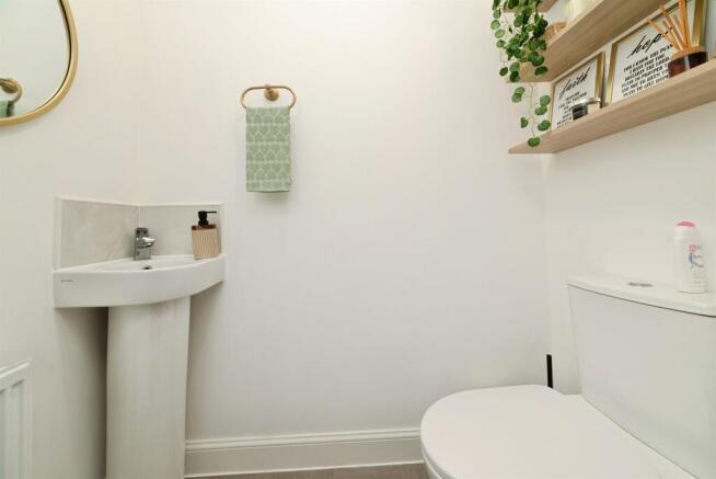 3 bed Semi-Detached for sale Image 7