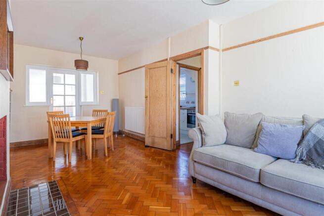 Whitefield Road 14-18.jpg