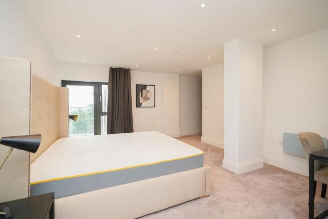 3 bed Apartment for sale Image 12