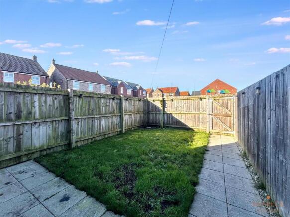 2 bed Semi-Detached for sale Image 9