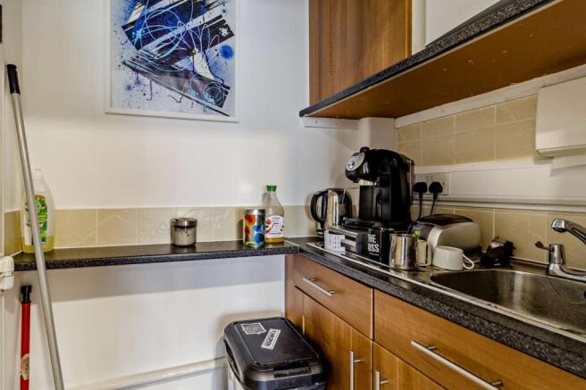 5 bed Flat for sale Image 4