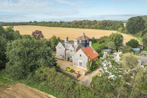 An Impressive Home with Incredible Views in Claxton