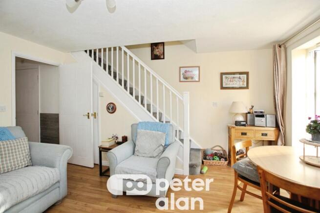 Oak Tree Drive, Rogerstone, Newport photo 4