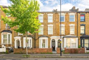 Flat A, 88, Cricketfield Road, Hackney, London E5 8NS