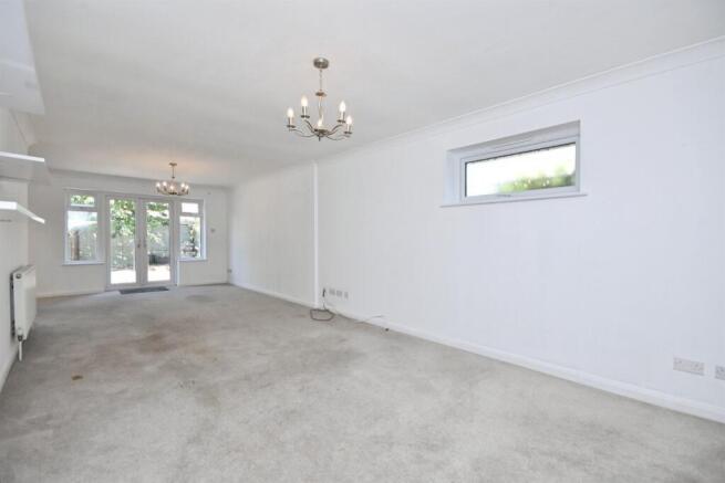 Poplar Grove, Burnham-On-Crouch photo 4