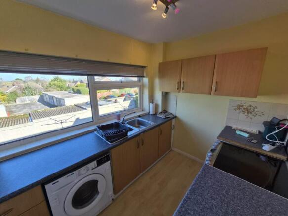 Kitchen (2)