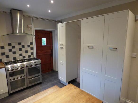 KITCHEN/BREAKFAST ROOM
