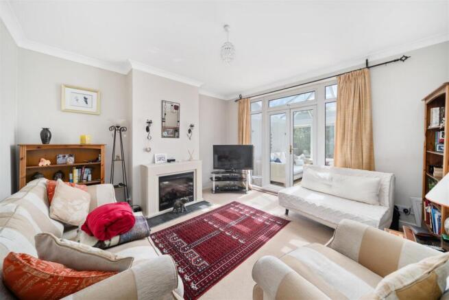Hillfield Avenue SM4.