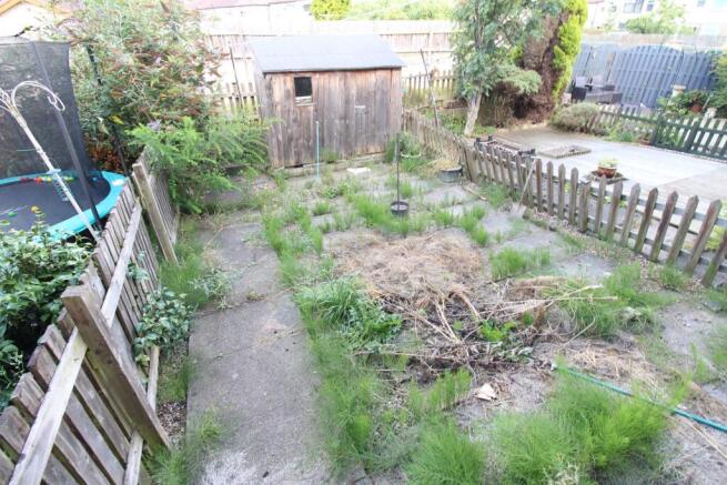 2 bed Terraced to rent Image 12