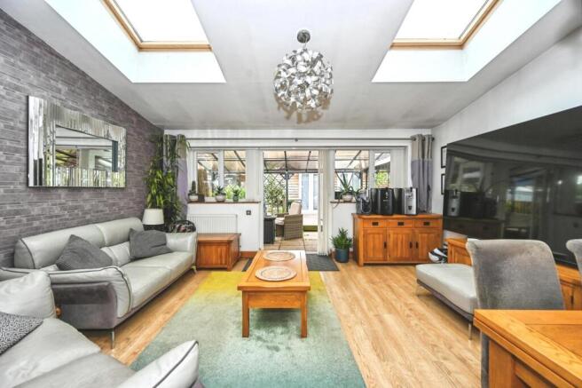 Familyroom/Kitchen