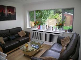 OPEN PLAN SITTING ROOM