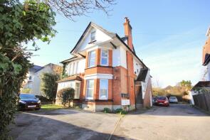 Flat 4, 5, Queens Park Gardens, Bournemouth BH8 9BN