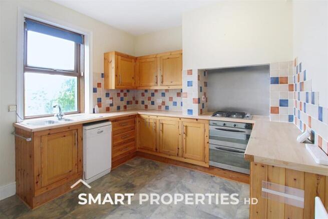 2 bed Terraced to rent Image 4