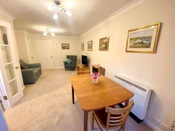 Lounge/Dining Room