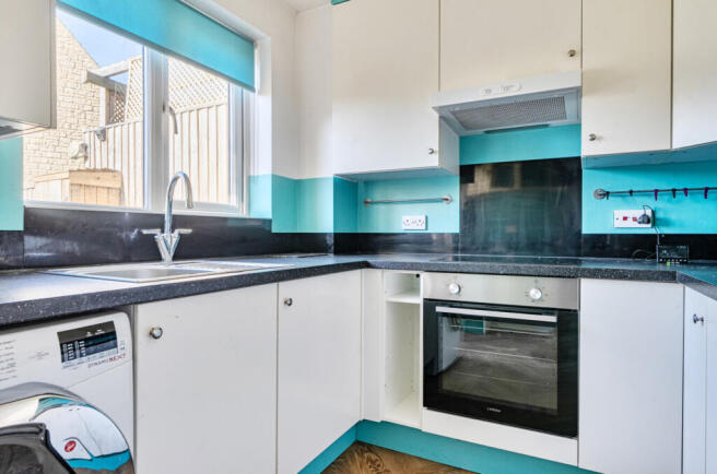 Rissington Drive, Witney photo 4