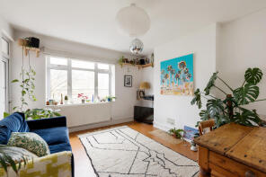 93, Purser House, Tulse Hill, London SW2 2JB