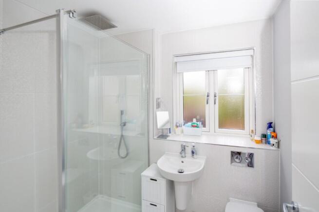 En-Suite to Bed One