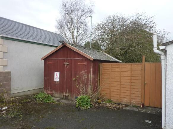 TIMBER GARAGE